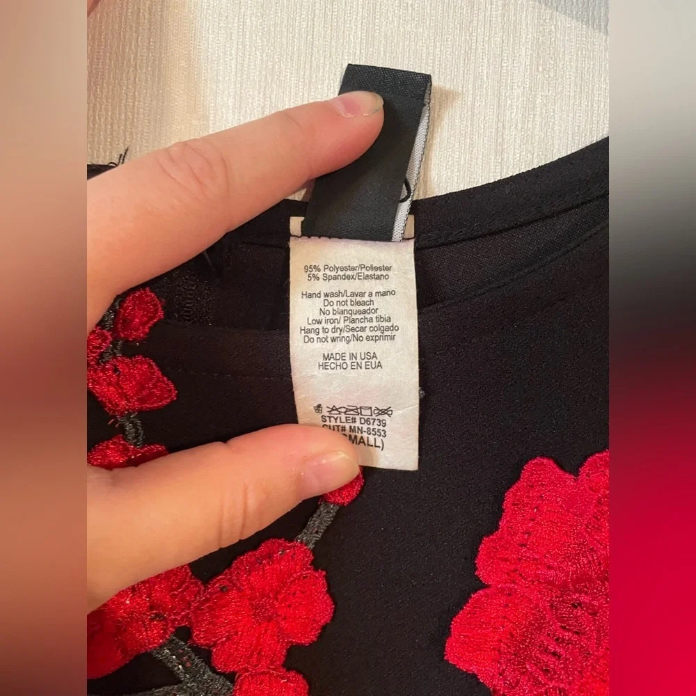 Windsor Black Floral Embroidered Classic Elegant Mermaid Prom Formal Dress Small - Picture 4 of 8